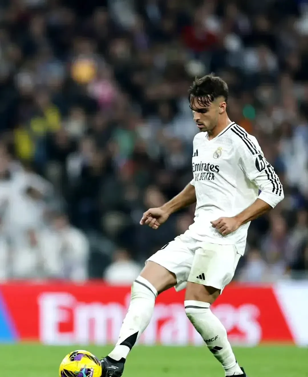 开云中国-皇马巨星伤愈复出即破门，全场球迷沸腾，虽然发表资料.-开云中国