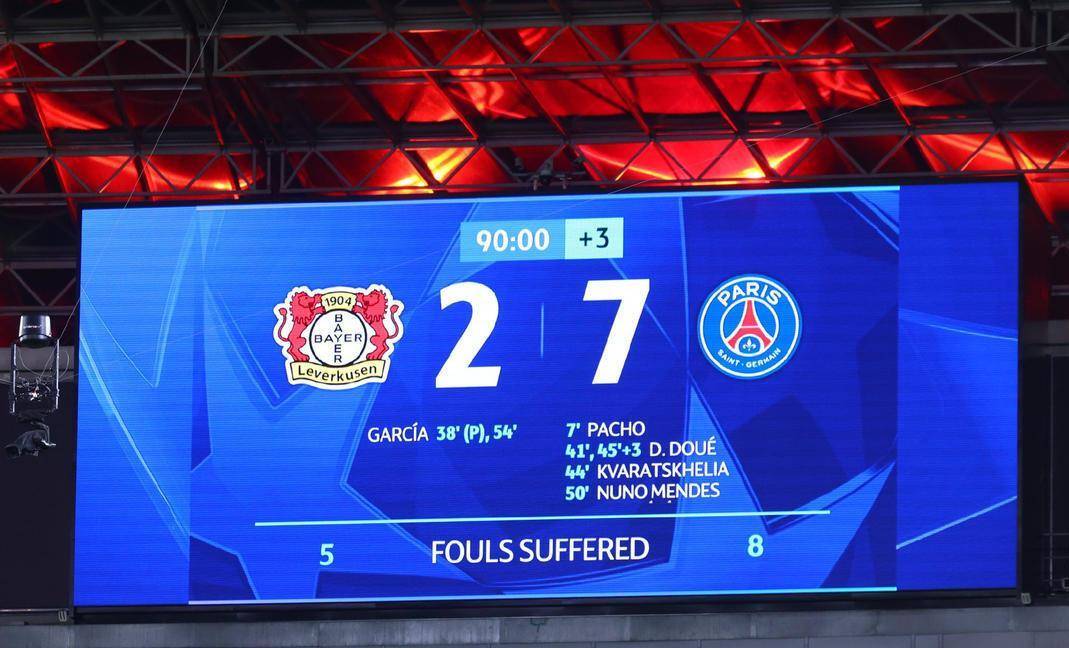 开云中国-转折点！勒沃库森单刀错失，欧冠清晨攻防权衡，底气十足，临场指挥获称赞-开云中国